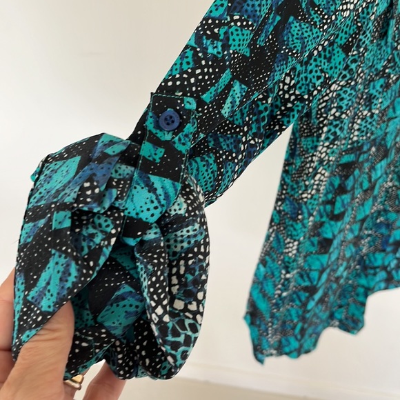 Size 8 Marcs shirt 👕 Make me an offer 👕 - Picture 9 of 9